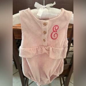 Pink embroidered “E” summer bubble
